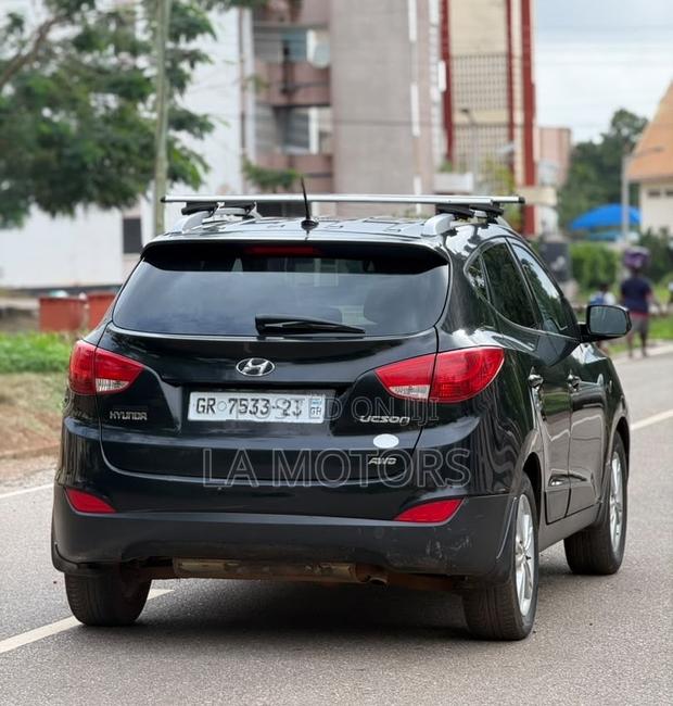 Hyundai Tucson 2012 Black