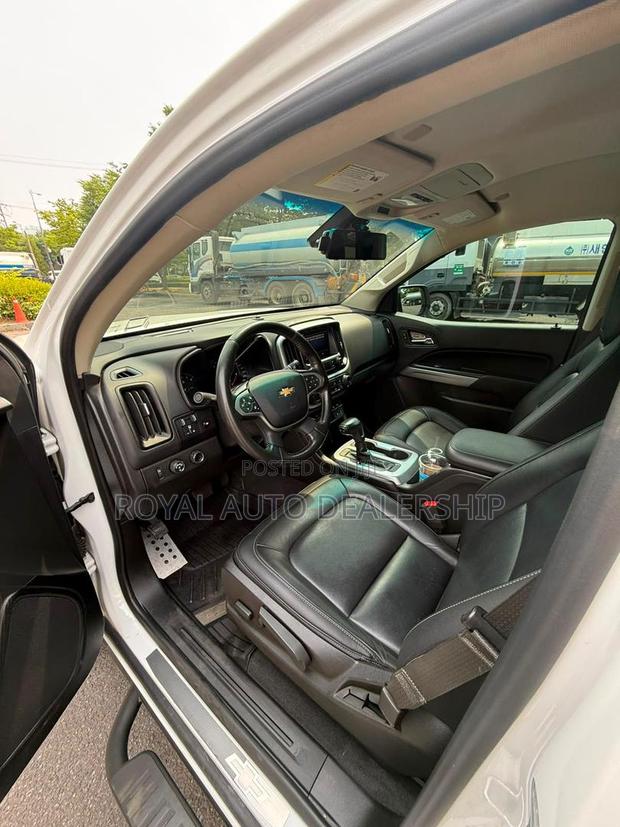 Chevrolet Colorado 2019 White