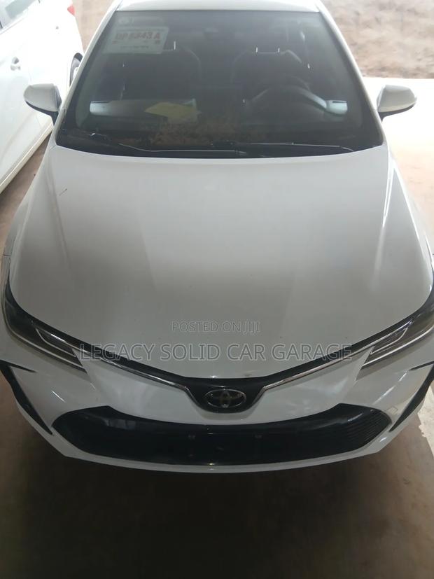 Toyota Corolla 2022 White