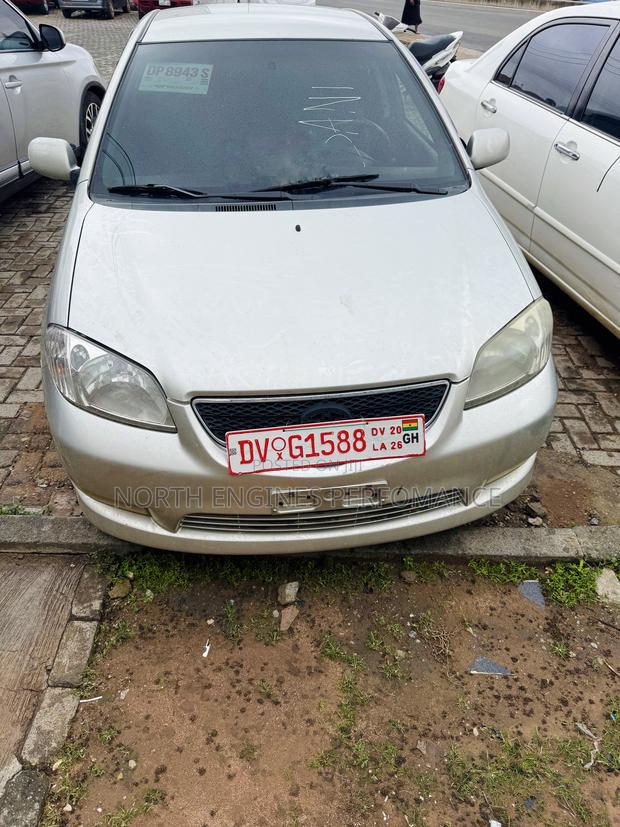 Toyota Yaris 2010 Silver