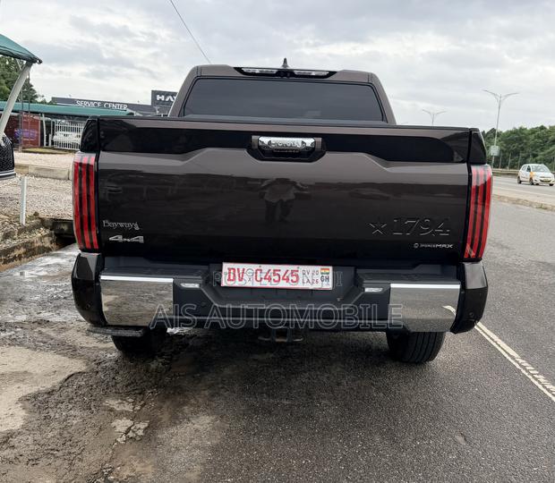 Toyota Tundra 1794 Edition CrewMax 4WD SB w/5.5' Bed (Hybrid) 2025
