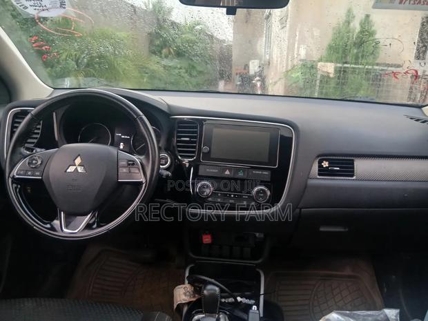 Mitsubishi Outlander 2018 Black