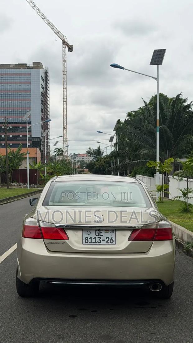 Honda Accord LX 4dr Sedan (2.4L 4cyl 6M) 2014 Off white
