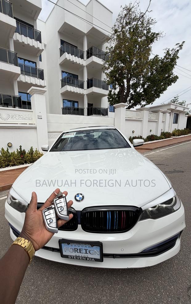 BMW 530i 2020 White