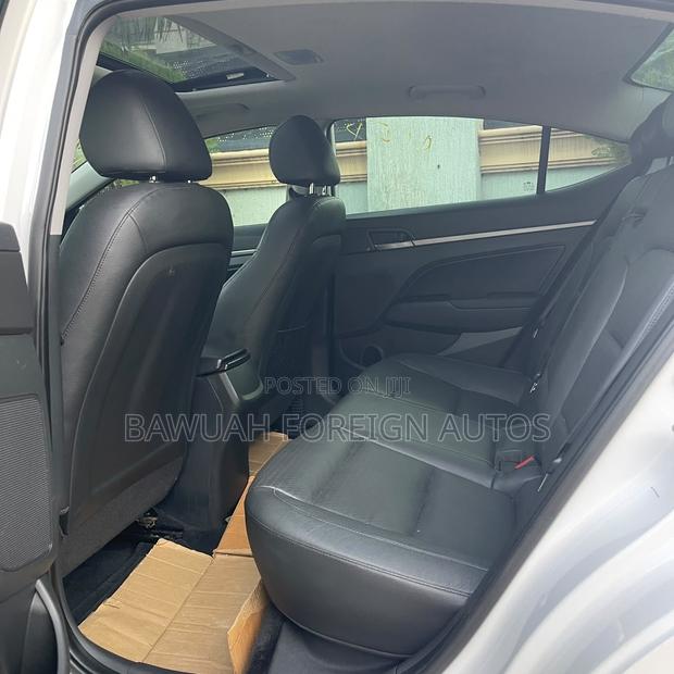 Hyundai Elantra Limited 2018 White