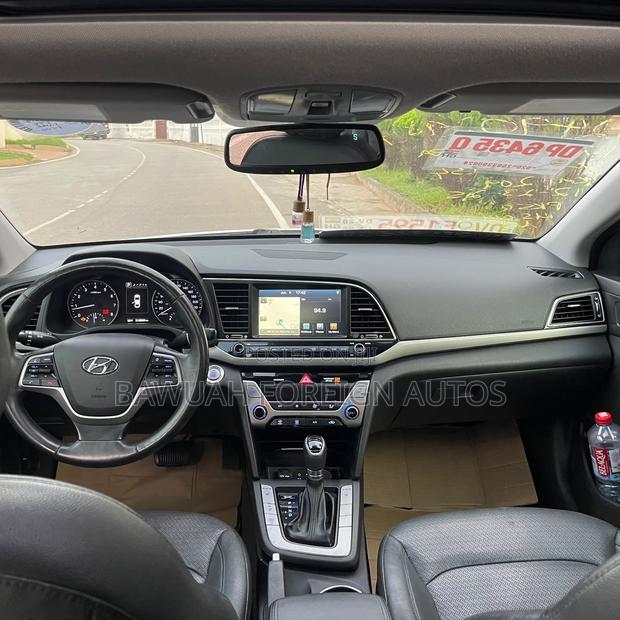 Hyundai Elantra Limited 2018 White