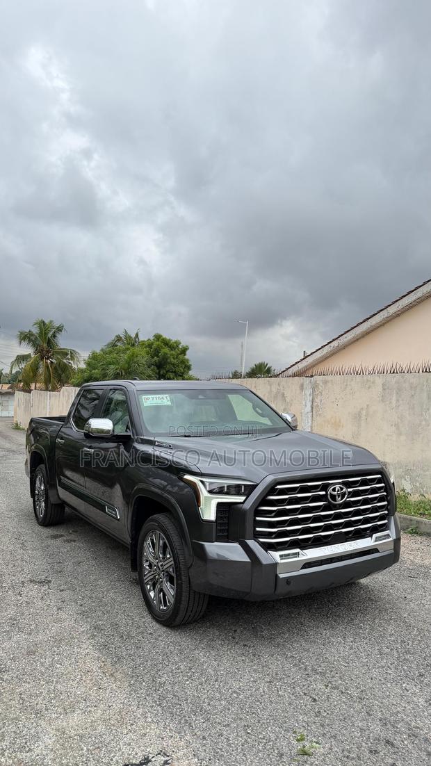 New Toyota Tundra Capstone CrewMax 4WD SB w/5.5' Bed (Hybrid) 2025 Gray