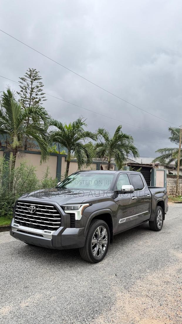 New Toyota Tundra Capstone CrewMax 4WD SB w/5.5' Bed (Hybrid) 2025 Gray