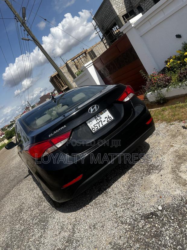 Hyundai Elantra Limited Sedan FWD (1.8L 4cyl 6A) 2016 Black