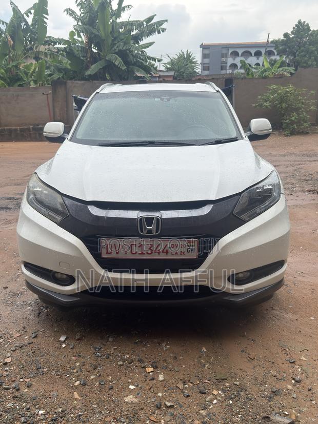 Honda Vezel 1.5 Hybrid 4WD 2014 White