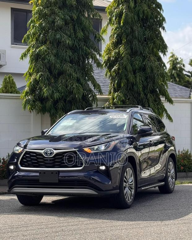 Toyota Highlander Platinum 2022 Blue