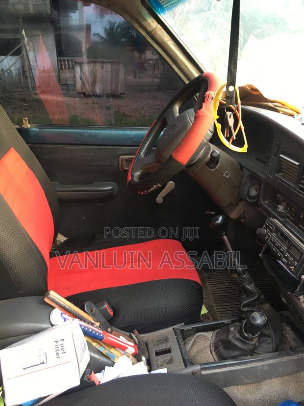 Toyota Hilux 1999 Green