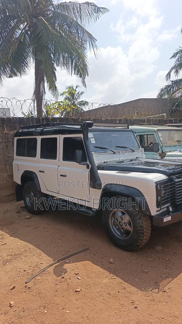 Land Rover Defender 1987 White
