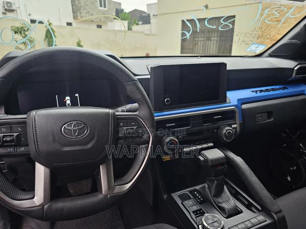 Toyota Tacoma 2025 Black