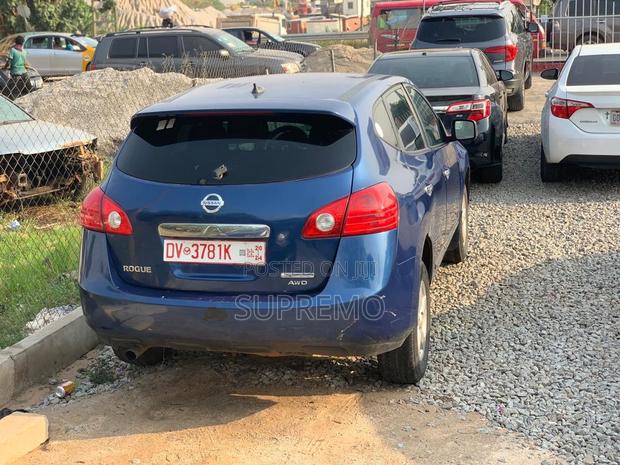 Nissan Rogue SV 2012 Blue