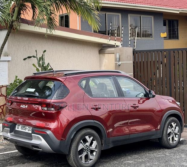 Kia Sonet 2023 Burgundy