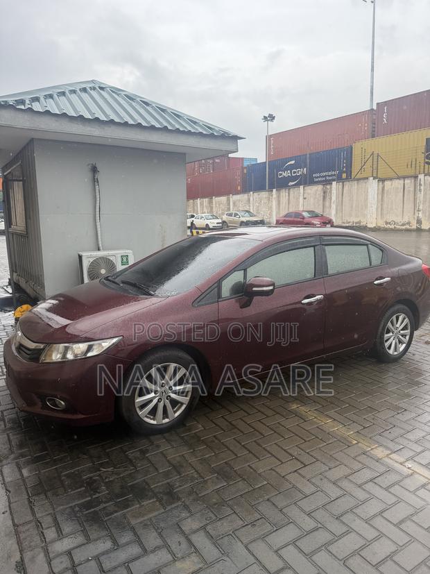 Honda Civic 2013 Red