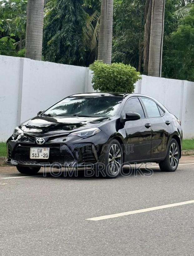 Toyota Corolla S 4dr Sedan (1.8L 4cyl CVT) 2014 Black