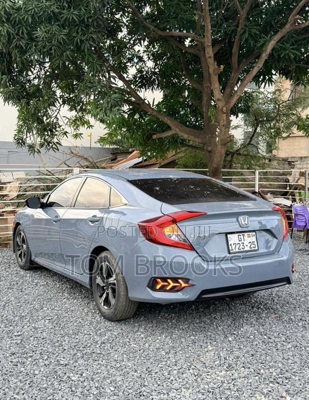Honda Civic EX 4dr Sedan (2.0L 4cyl) 2017 Gray