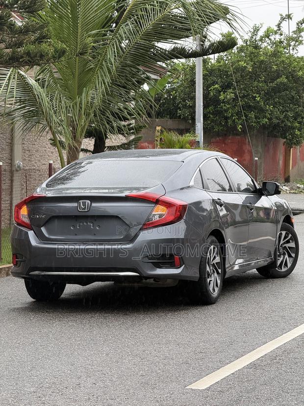 Honda Civic EX 2021 Gray