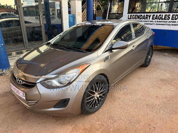 Hyundai Elantra GLS Sedan FWD (1.8L 4cyl 6A) 2013 Gray