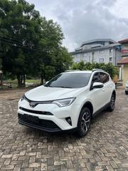 Toyota RAV4 2017 White for sale