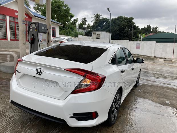 Honda Civic EX-L Sedan 2018 White