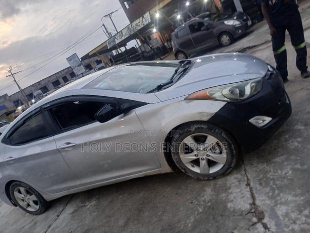 Hyundai Elantra GLS Sedan FWD (1.8L 4cyl 6A) 2013 Silver