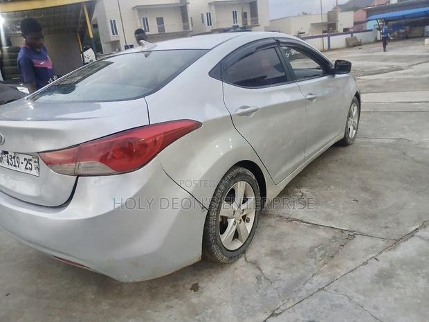 Hyundai Elantra GLS Sedan FWD (1.8L 4cyl 6A) 2013 Silver