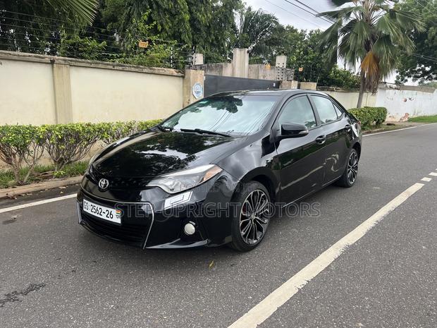 Toyota Corolla 2015 Black