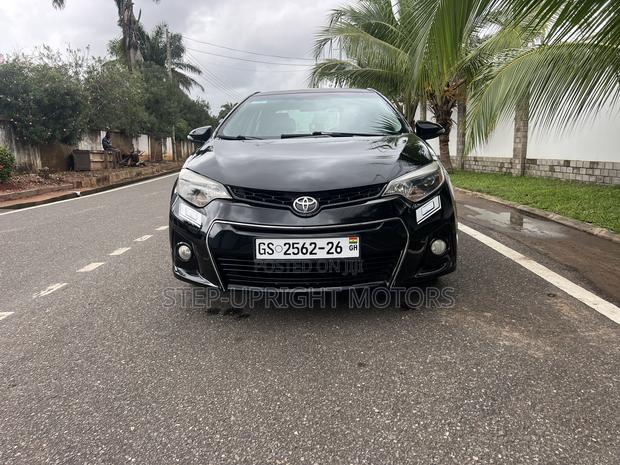 Toyota Corolla 2015 Black