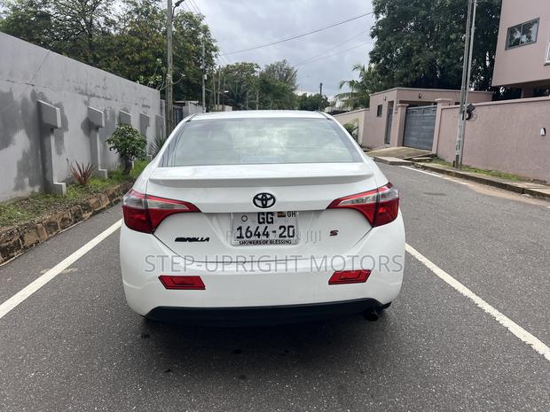 Toyota Corolla 2014 White