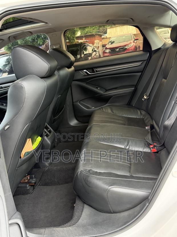 Honda Accord 2018 White