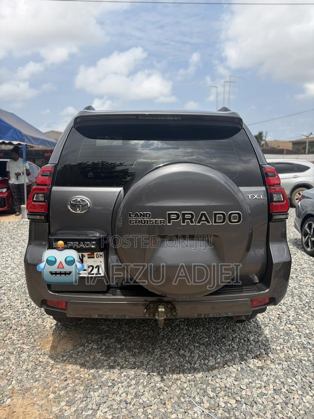 Toyota Land Cruiser Prado 2.7 2019 Black