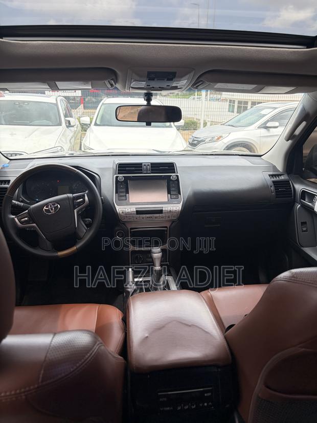 Toyota Land Cruiser Prado 2.7 2019 Black