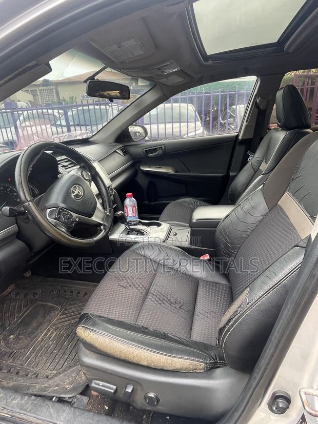 Toyota Camry 2014 Silver