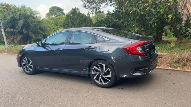 Honda Civic EX Sedan 2020 Gray