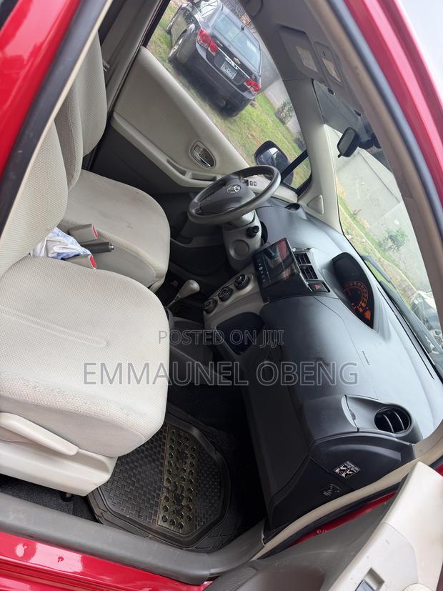 Toyota Vitz 2010 Red