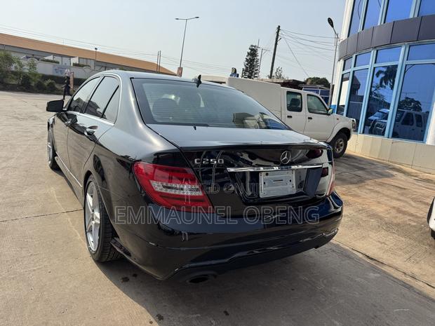 Mercedes-Benz C250 2014 Black