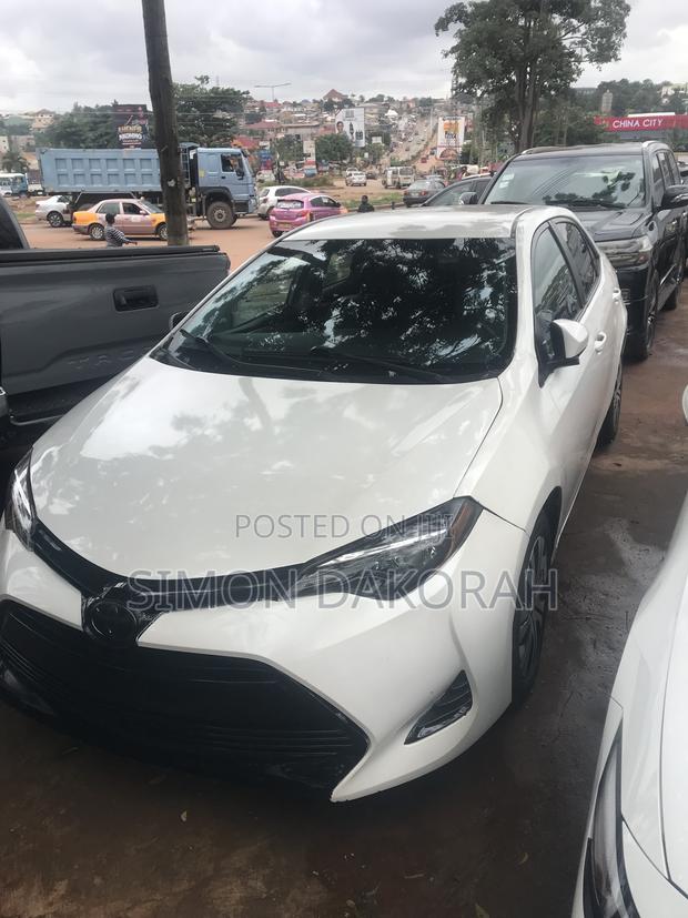 Toyota Corolla 2019 White
