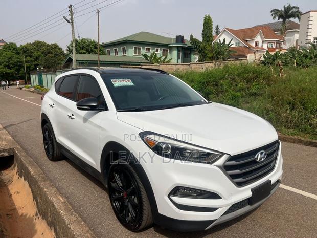 Hyundai Tucson 2017 White