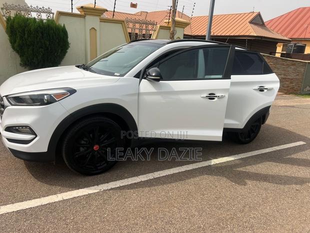Hyundai Tucson 2017 White