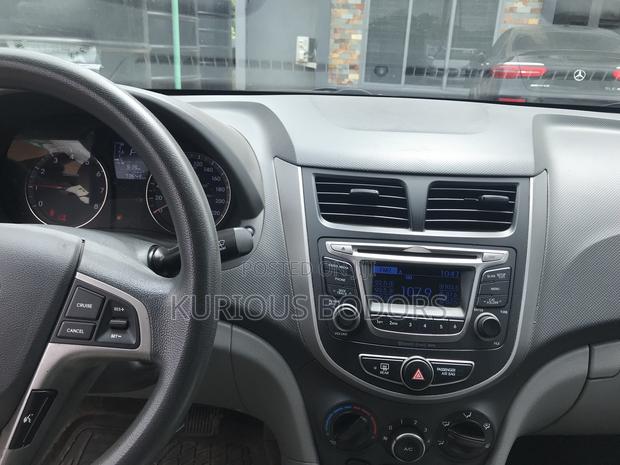 Hyundai Accent SE Sedan 2016 White
