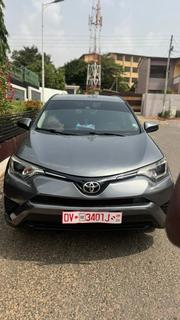 Toyota RAV4 LE 4dr SUV (2.5L 4cyl 6A) 2018 Gray for sale