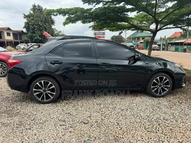 Toyota Corolla LE 2020 Black