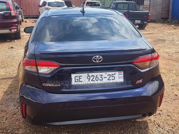 Toyota Corolla SE 2020 Blue