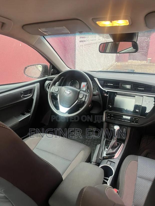 Toyota Corolla 2017 Red