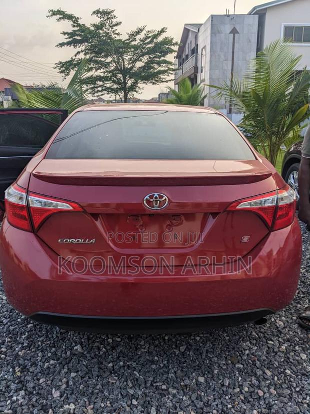 Toyota Corolla 2016 Red