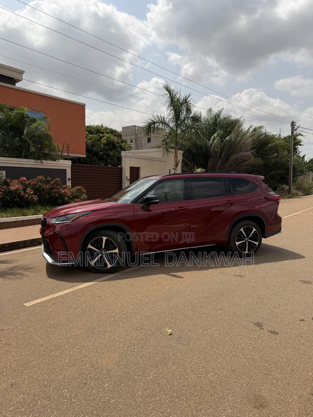 Toyota Highlander XSE 2022 Burgundy