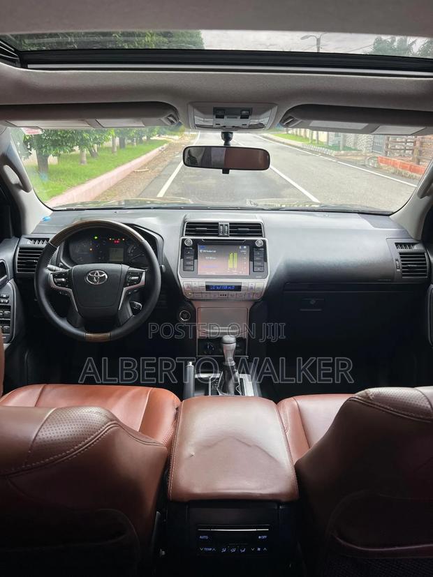 Toyota Land Cruiser Prado 2019 Gray